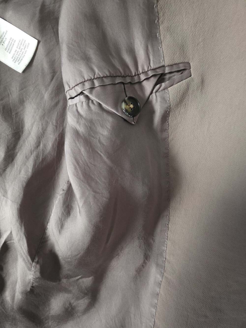 Aritzia Wilfred Generation Blazer Textured Crepette Taupe Size 6 - Picture 10 of 12
